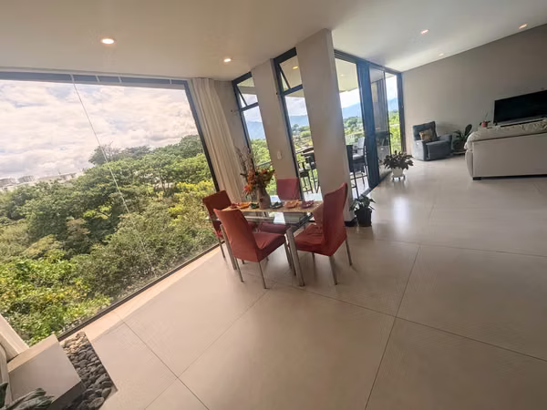 Heredia Casa moderna en Exclusivo Condominio 6 habitaciones 4 garajes