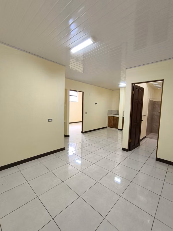 Alquiler apartamento primera planta Calle Siles San Pedro. AMO149