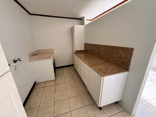 Alquiler de Casa en condominio privado en LINDORA, Pozos, Santa Ana