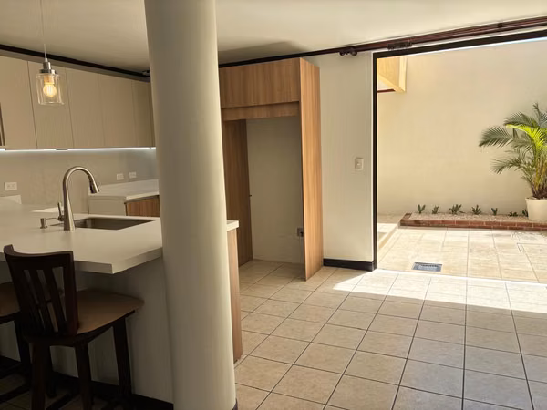 Alquiler de Casa en condominio privado en LINDORA, Pozos, Santa Ana