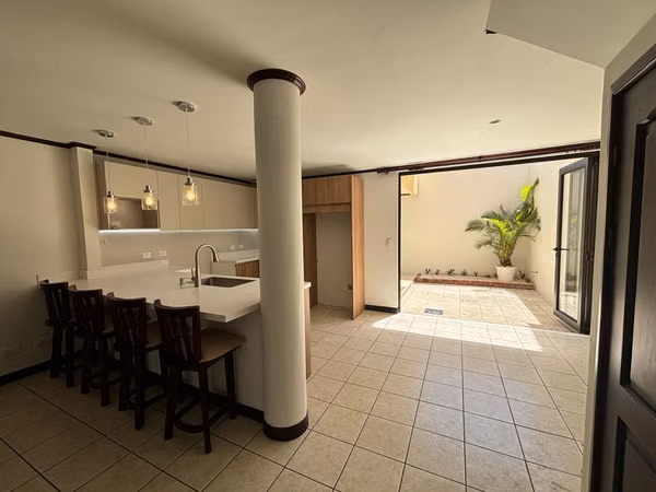 Alquiler de Casa en condominio privado en LINDORA, Pozos, Santa Ana