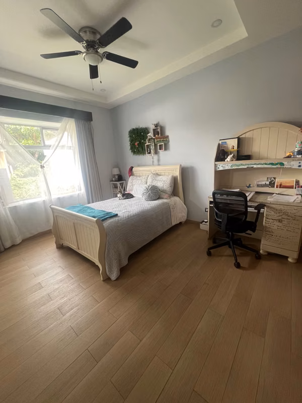 Beautiful house in Omega Residential