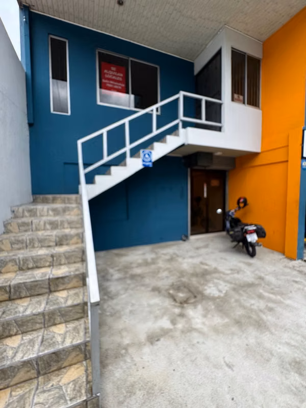 Rental premises for offices or commerce.