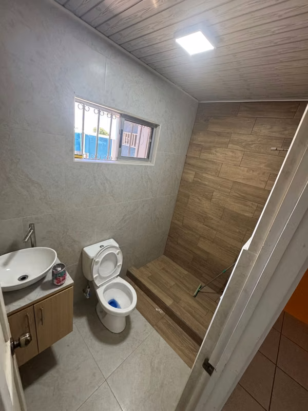 Rental premises for offices or commerce.