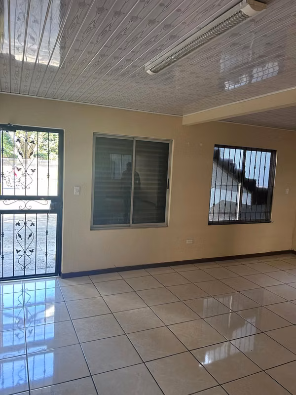 Rental premises for offices or commerce.