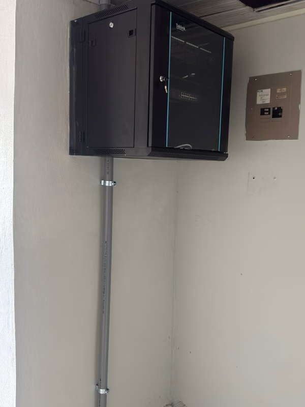 Rental premises for offices or commerce.