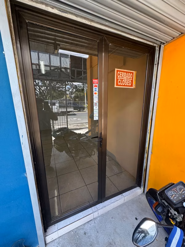 Rental premises for offices or commerce.