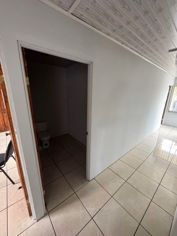 Rental premises for offices or commerce.