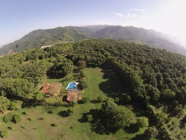 PRECIOSA Y ELEGANTE FINCA