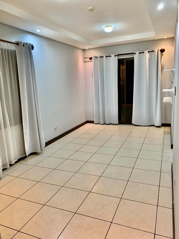 Esquisito Condominio amueblado full moderno