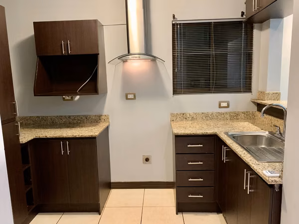 Esquisito Condominio amueblado full moderno