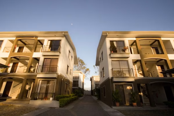 Esquisito Condominio amueblado full moderno