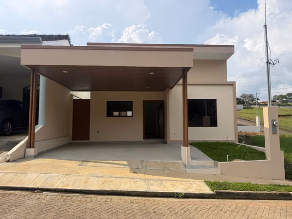 A la venta casa en Condominio La Francia Barrio San José Alajuela