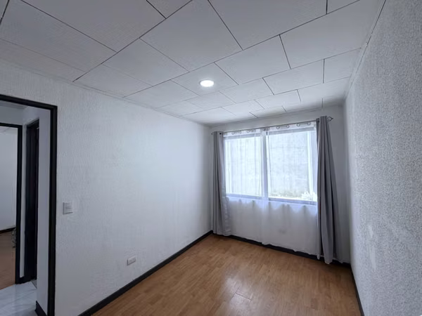 ALQUILER CASA DE UN NIVEL RENOVADA EN SABANILLA DE MONTES DE OCA CERCA DEL COLEGIO METODISTA