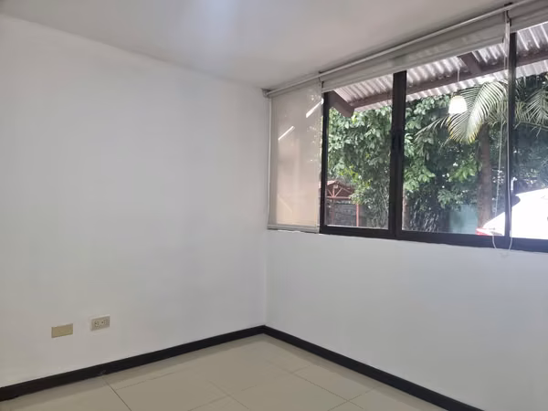 Apartamento de 2 habitaciones en alquiler en Santa Ana