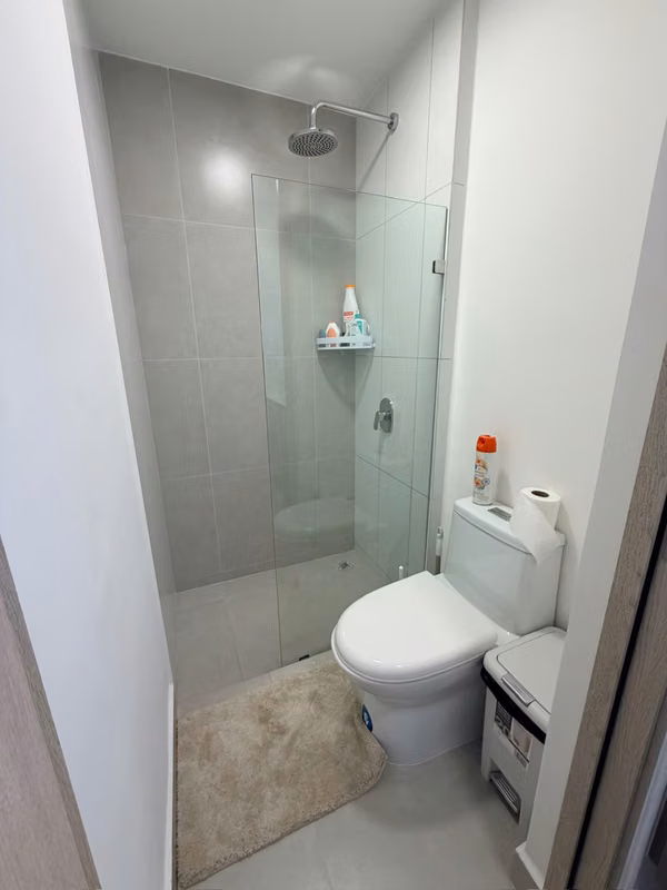 Apartamento Amoblado en venta en Sky House, San Jose cerca Parque de la Paz