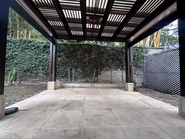 COMODA CASA IMPECABLE EN ALQUILER EN GUACHIPELÍN DE ESCAZÚ