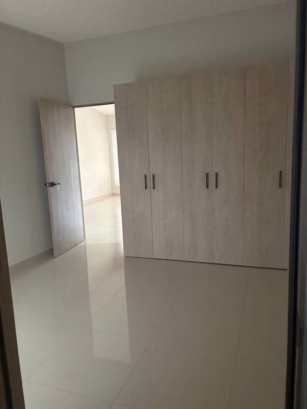 Se alquila hermosa casa en Condominio, NUEVA PARA ESTRENAR!