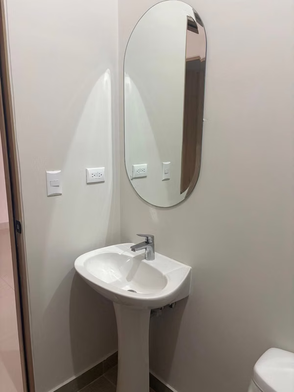 Se alquila hermosa casa en Condominio, NUEVA PARA ESTRENAR!