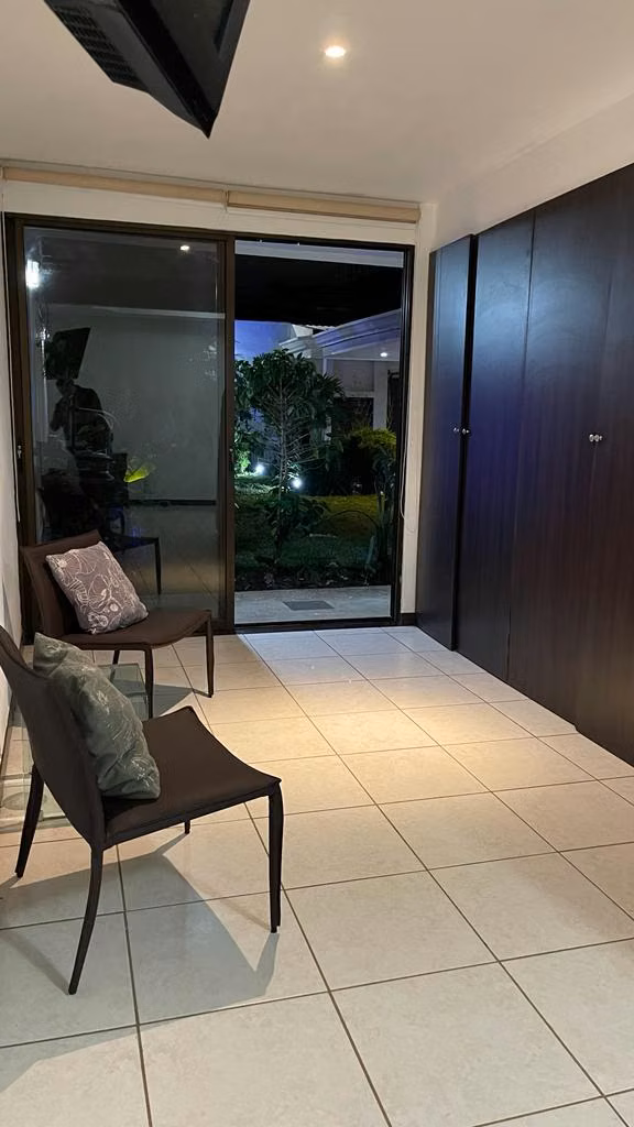 Se alquila casa  con o sin muebles amueblada en Residencial Abedules