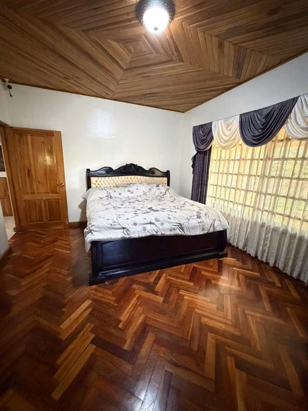 ALQUILER DE CASA TIPO HACIENDA SEMI AMUEBLADA EN TURRÚCARES DE ALAJUELA