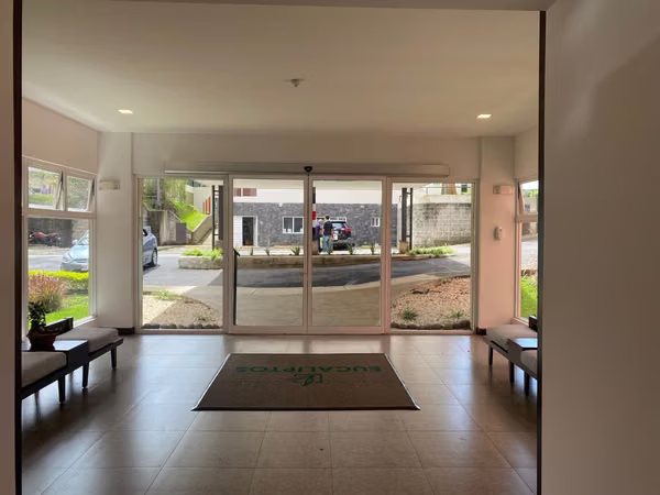 Venta de Apartamento en Condominio, Tibás.  6158
