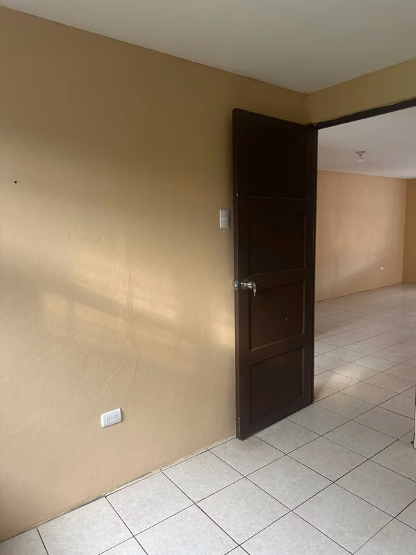 Casa en Zorobaru: Paz, Privacidad y Confort