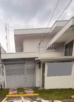 LOCAL COMERCIAL EN ZAPOTE CERCA INST EDUCATIVA