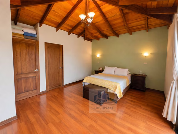 Casa en venta de 1 piso en La Guácima, Alajuela | 238 m²