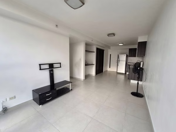 Apartamento en Torre con Línea Blanca (JC45)