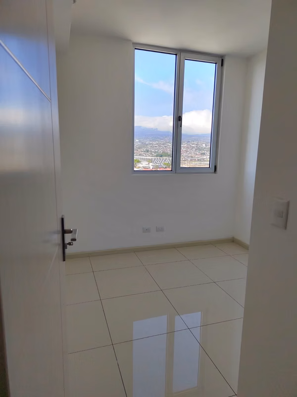 SE ALQUILA APARTAMENTO EN CONDOMINIO BAMBU 106 - ULLOA HEREDIA