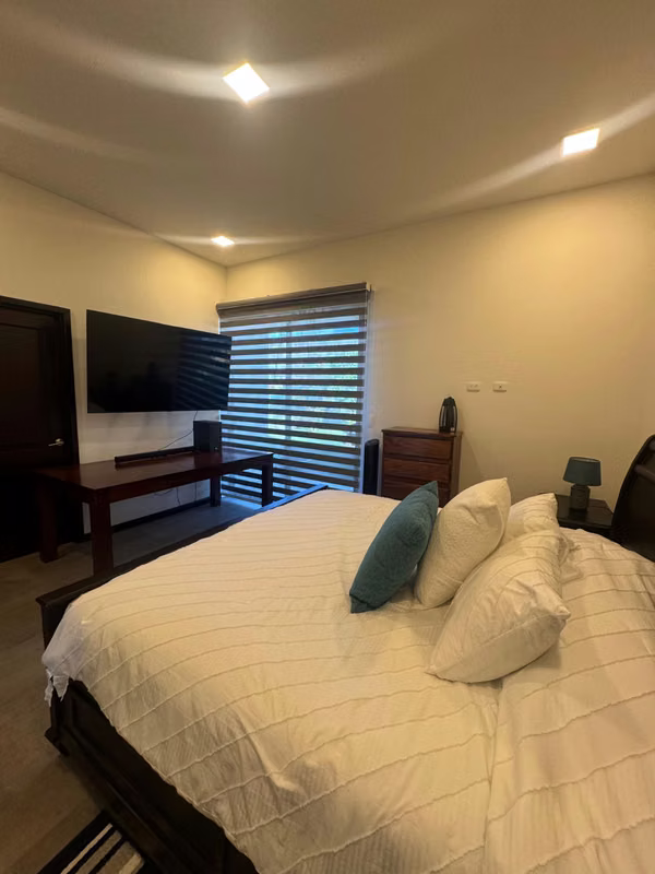VENTA DE  CASA EN EXCLUSIVO CONDOMINIO EN LA GARITA DE ALAJUELA