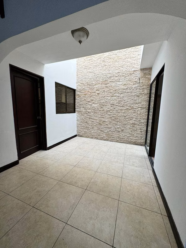 OPORTUNIDAD DE INVERSION,Se venden dos apartamentos en trejos, Montealegre, Escazú.