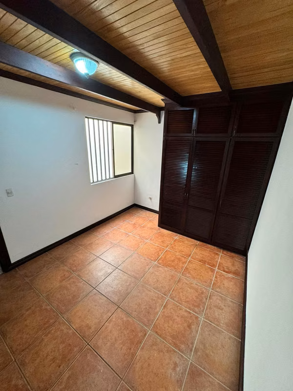 OPORTUNIDAD DE INVERSION,Se venden dos apartamentos en trejos, Montealegre, Escazú.
