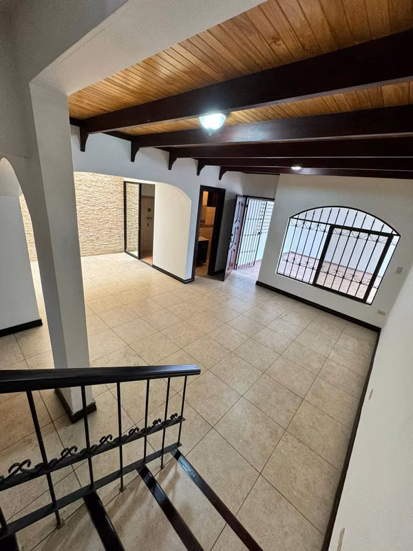 OPORTUNIDAD DE INVERSION,Se venden dos apartamentos en trejos, Montealegre, Escazú.