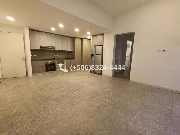 Apartamento en Alquiler | Escazú Village | Piso Alto y Vista a las Montañas