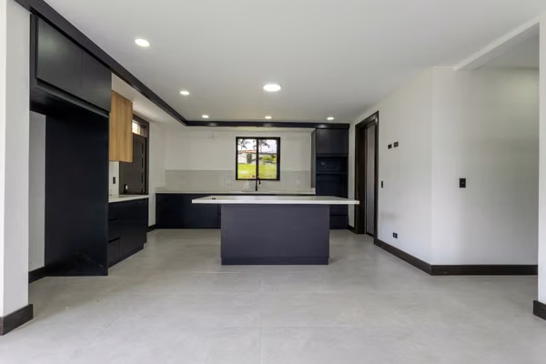 ¡Estrená casa con vista privilegiada en Condominio Tierras de Café, Ulloa de Heredia!