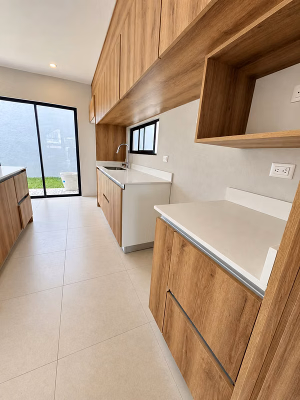 VENTA DE CASA EN SANTA ANA