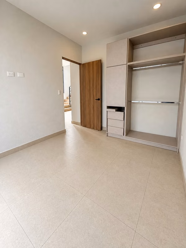 VENTA DE CASA EN SANTA ANA