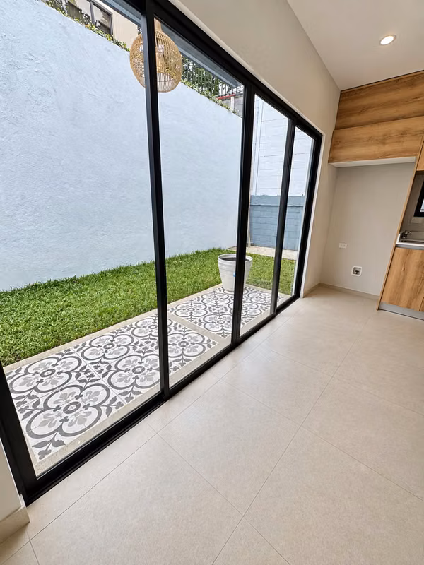 VENTA DE CASA EN SANTA ANA