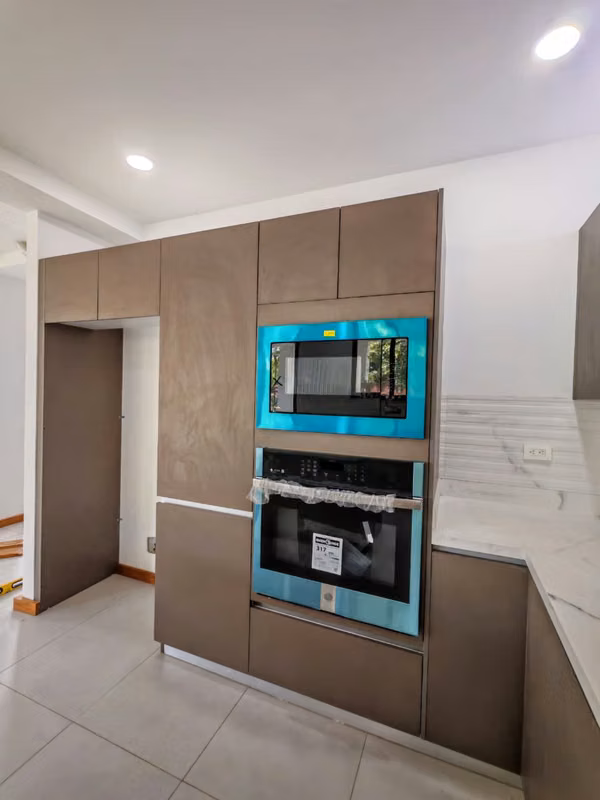 Alquiler / Venta   espectacular casa para estrenar  dos plantas Guacima, Las Vueltas, Provincia de  Alajuela