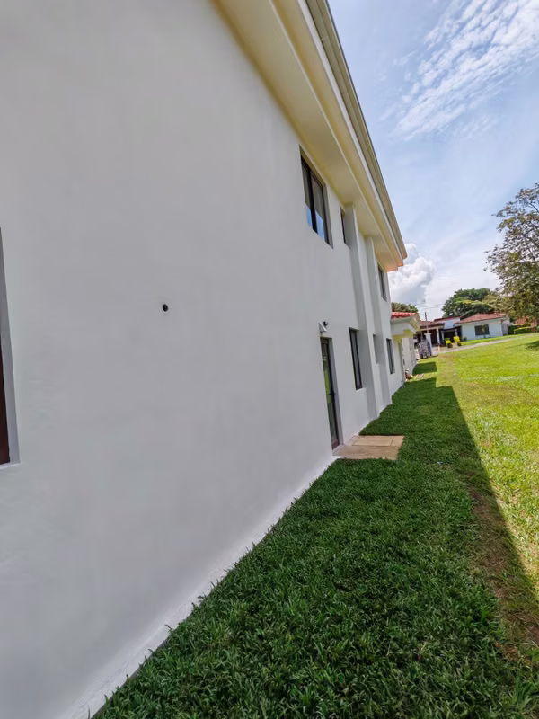 Alquiler / Venta   espectacular casa para estrenar  dos plantas Guacima, Las Vueltas, Provincia de  Alajuela
