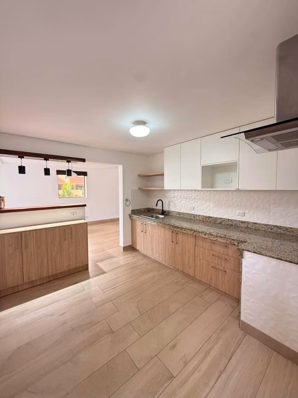 Se Vende Hermosa Casa en Condominio Claretiano en Mercedes Norte Heredia
