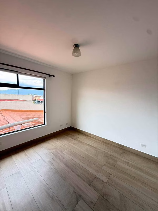 Se Vende Hermosa Casa en Condominio Claretiano en Mercedes Norte Heredia