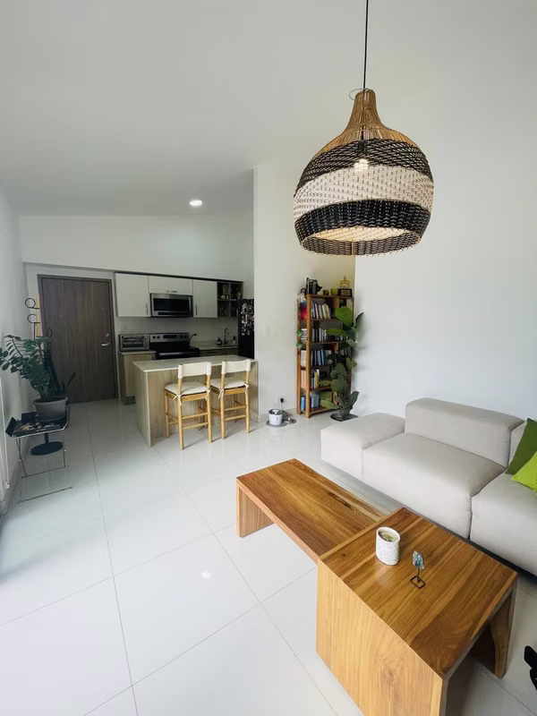 Apartamento full amueblado | 2 Habitaciones | 2 Parqueos | Agua incluida