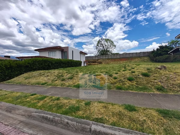 539 m² Lot for Sale in La Guácima, Condominio Los Castillos