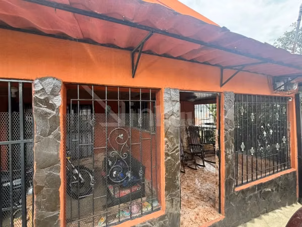 Venta de casa en Desamparados AS ID43714