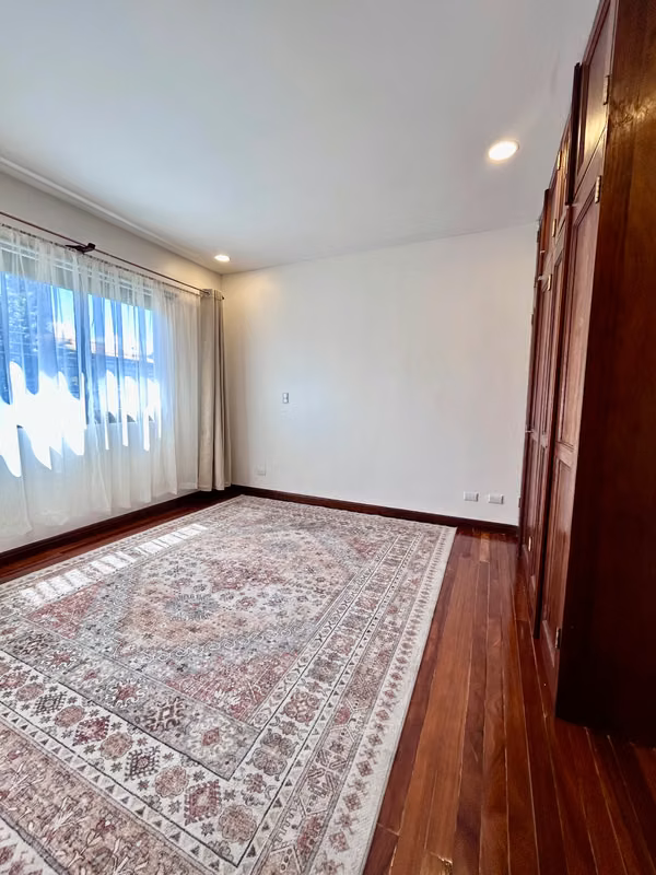 Alquiler de apartamento amueblado, Escazú. Jaboncillos.