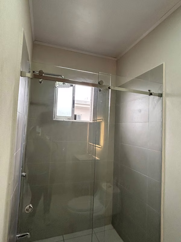 Alquiler de casa de 2 pisos en Desamparados