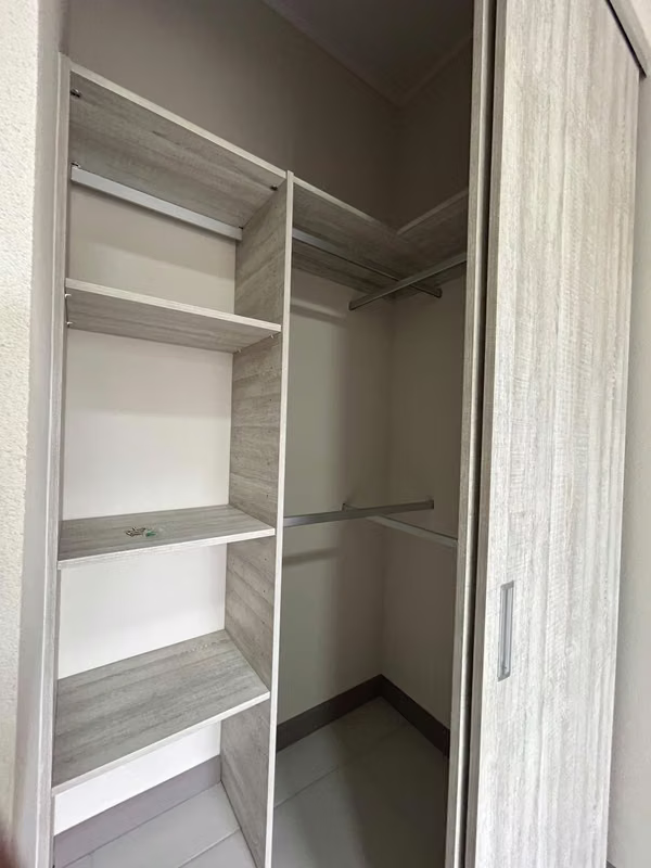 Alquiler de casa de 2 pisos en Desamparados